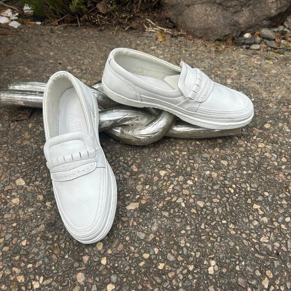 Vintage 80s 90s Men's White Slip on Loafers Gun Gun Size 42 US 8.5